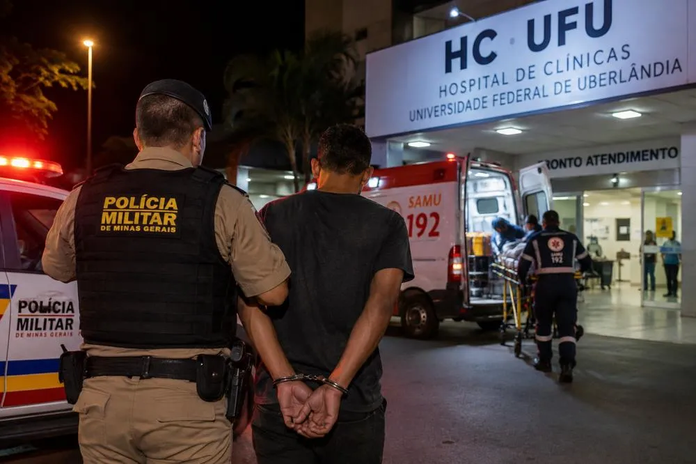 Briga familiar termina em morte: enteado é preso após padrasto ser esfaqueado em Uberlândia