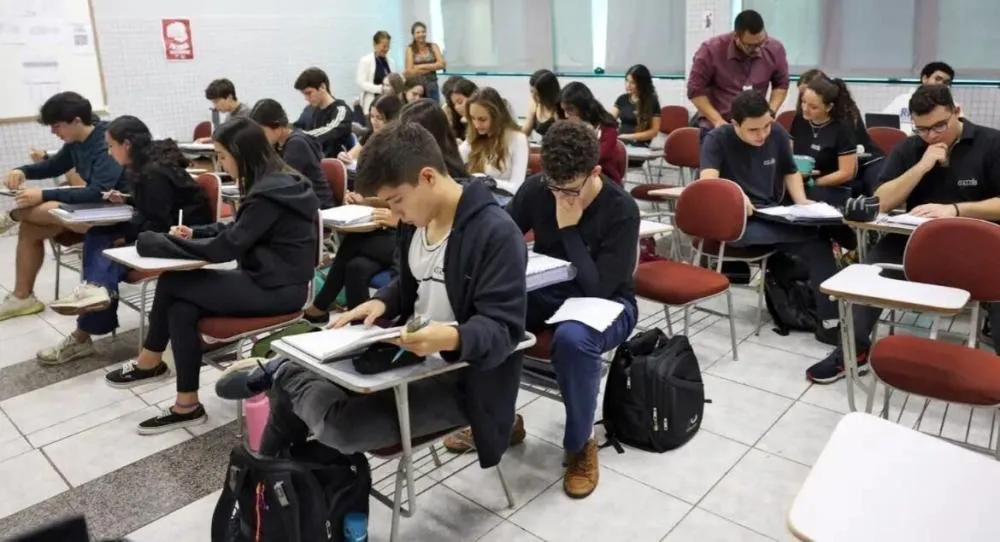 Estudantes têm até domingo para escolher idioma da prova