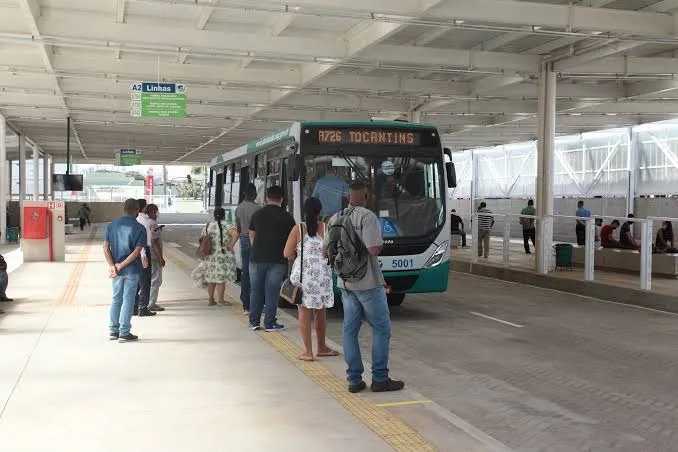 Panorama: Uberlândia terá linhas especiais de ônibus para o Dia de Finados