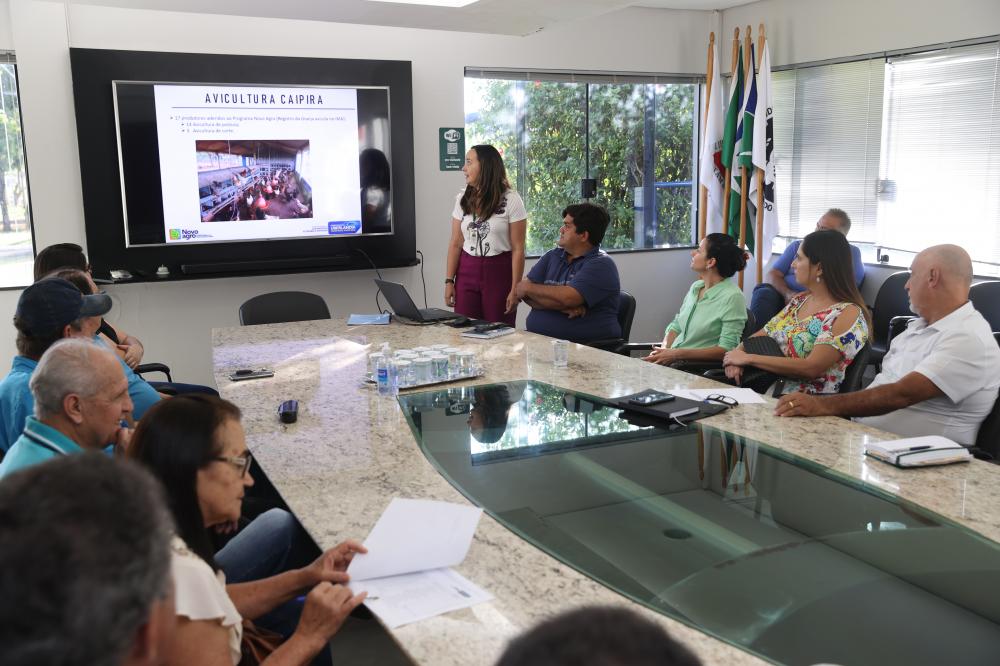 Apresentação do Programa Municipal da Avicultura Caipira realizada junto a produtores rurais no dia 11 de maio (Foto: Cleiton Borges/Secretaria de Governo e Comunicação-PMU)