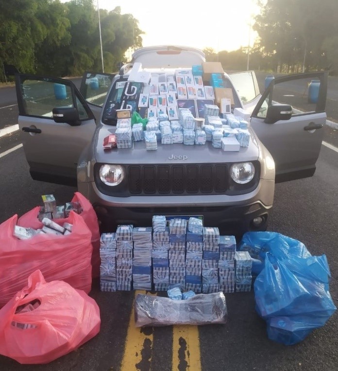 Mercadoria vinda do Paraguari e avaliada em R$ 40 mil é apreendida na MGC-497, pela PMRv. — Foto: Polícia Militar Rodoviária