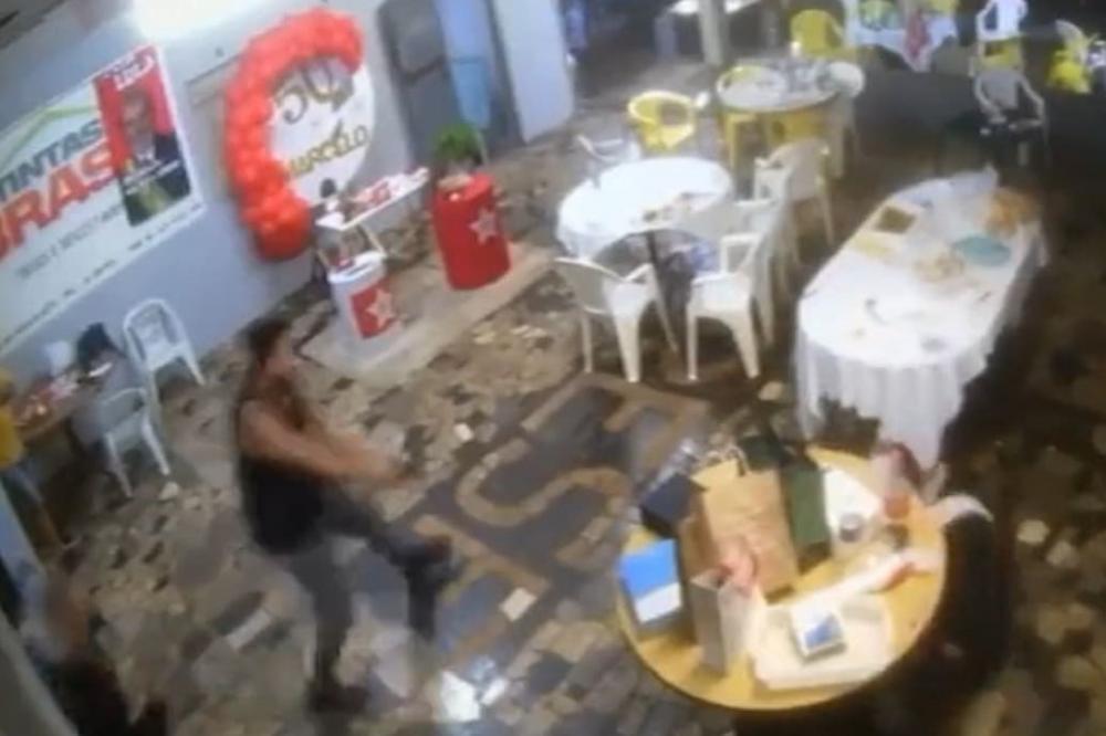 Bolsonarista invade festa, mata petista e também é atingido em Foz do Iguaçu — Foto: Reprodução/Câmeras de segurança