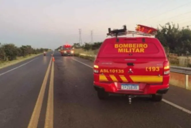 Mulher morre atropelada após entrar repentinamente na frente de veículo em Uberlândia
