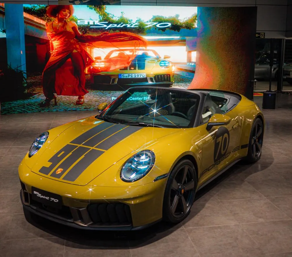 Primeiro 911 Spirit 70 de MG