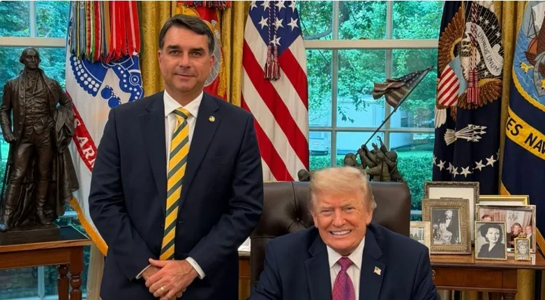 Flavio Bolsonaro e Donald Trump - Foto: Reprodução