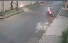 Adolescente reage a assalto, derruba criminosos e ajuda PM a prender dupla em Uberlândia