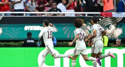 Espanha goleia a Áustria, avança às oitavas e goleiro bate recorde histórico na Copa