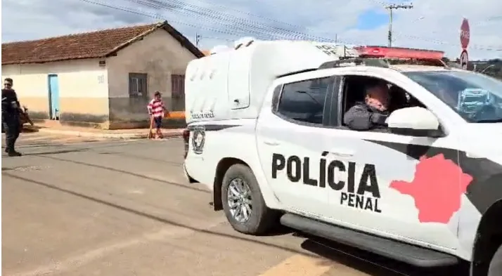 Presídio de Perdizes é desativado e 135 detentos são transferidos para Uberaba e Araxá