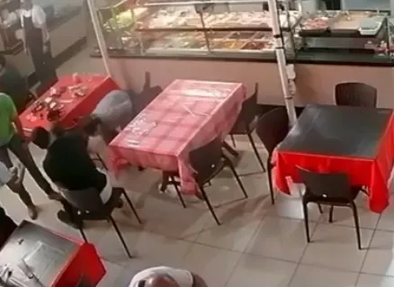 Bombeiro de folga salva criança engasgada durante almoço em restaurante de Uberlândia